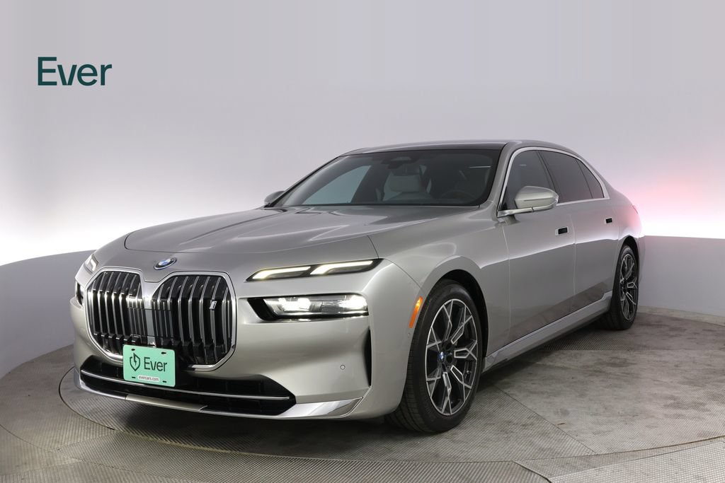 Used 2023 BMW i7 xDrive60 AWD/4WD image 2