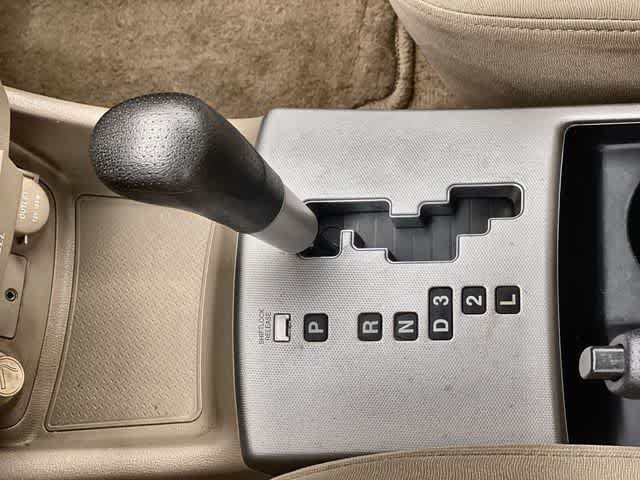 Used 2008 Hyundai Elantra Sedan FWD image 16