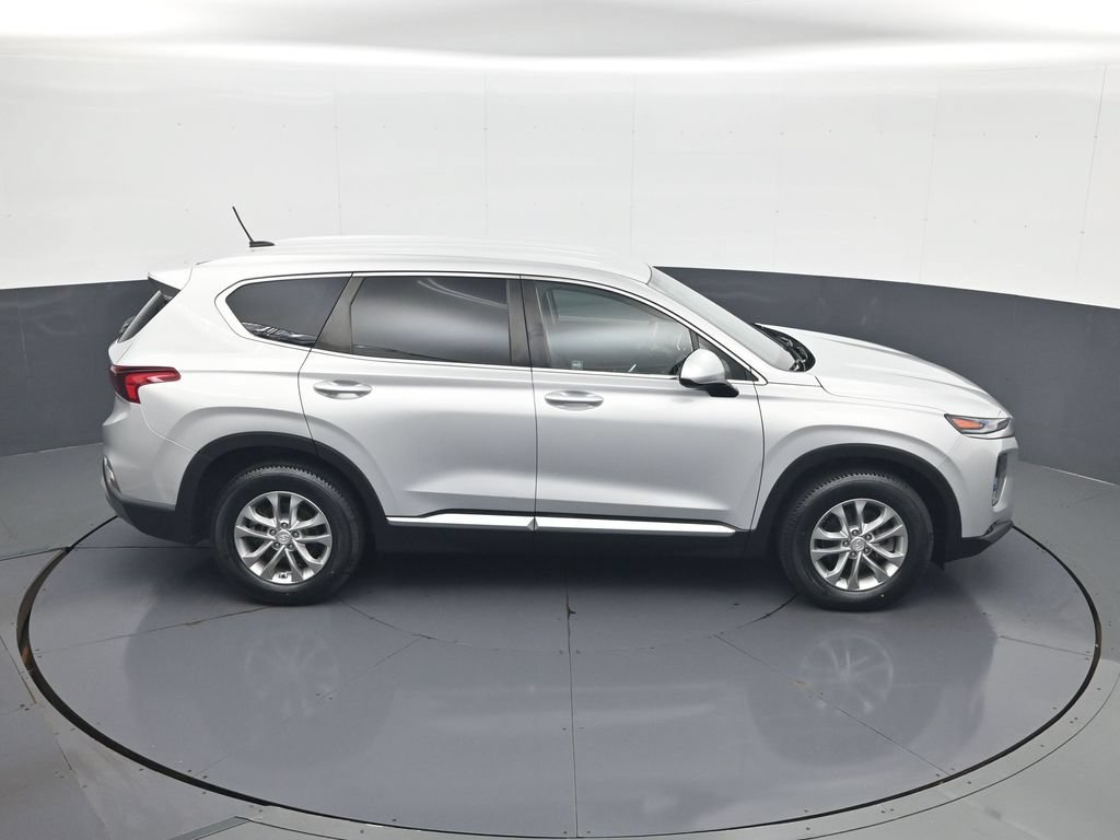Used 2020 Hyundai Santa Fe SE FWD image 17