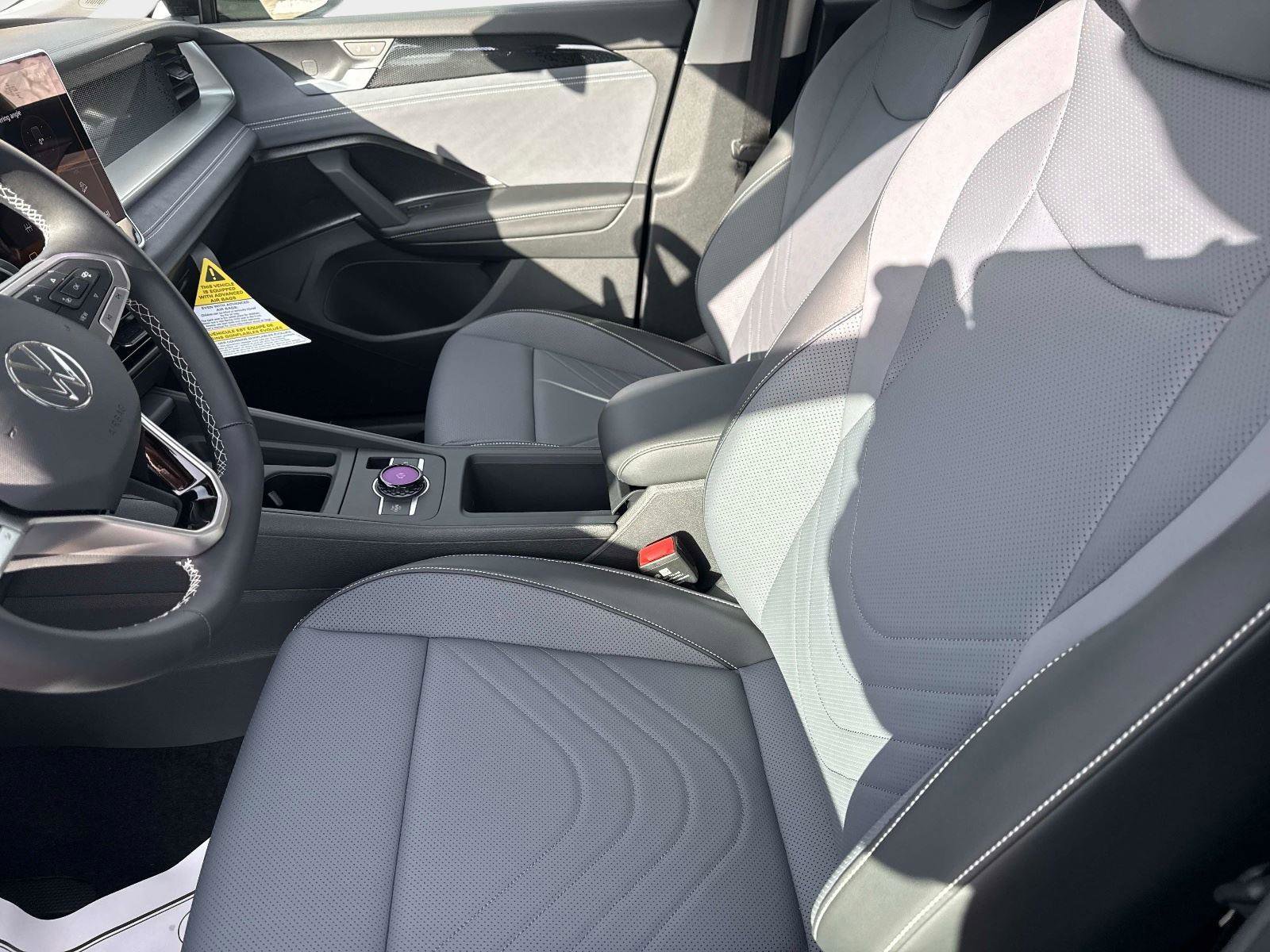 New 2026 Volkswagen Tiguan SE image 21