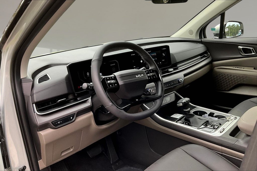 New 2027 Kia Carnival SX FWD image 7