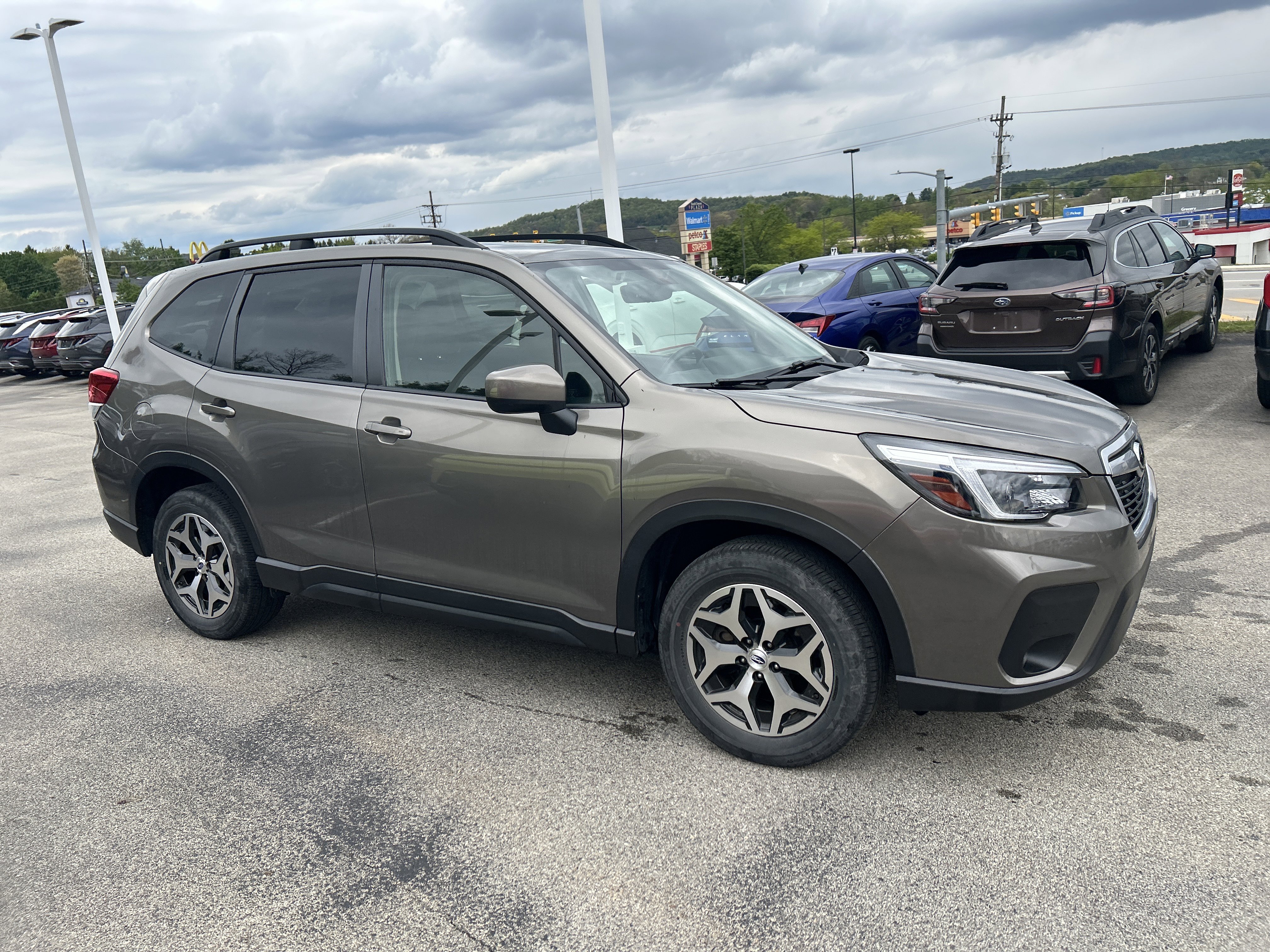 Used 2021 Subaru Forester Premium w/ Popular Package #1 AWD/4WD image 2