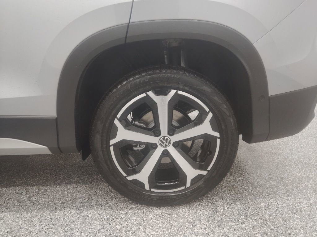 New 2026 Volkswagen Tiguan SE AWD/4WD image 6