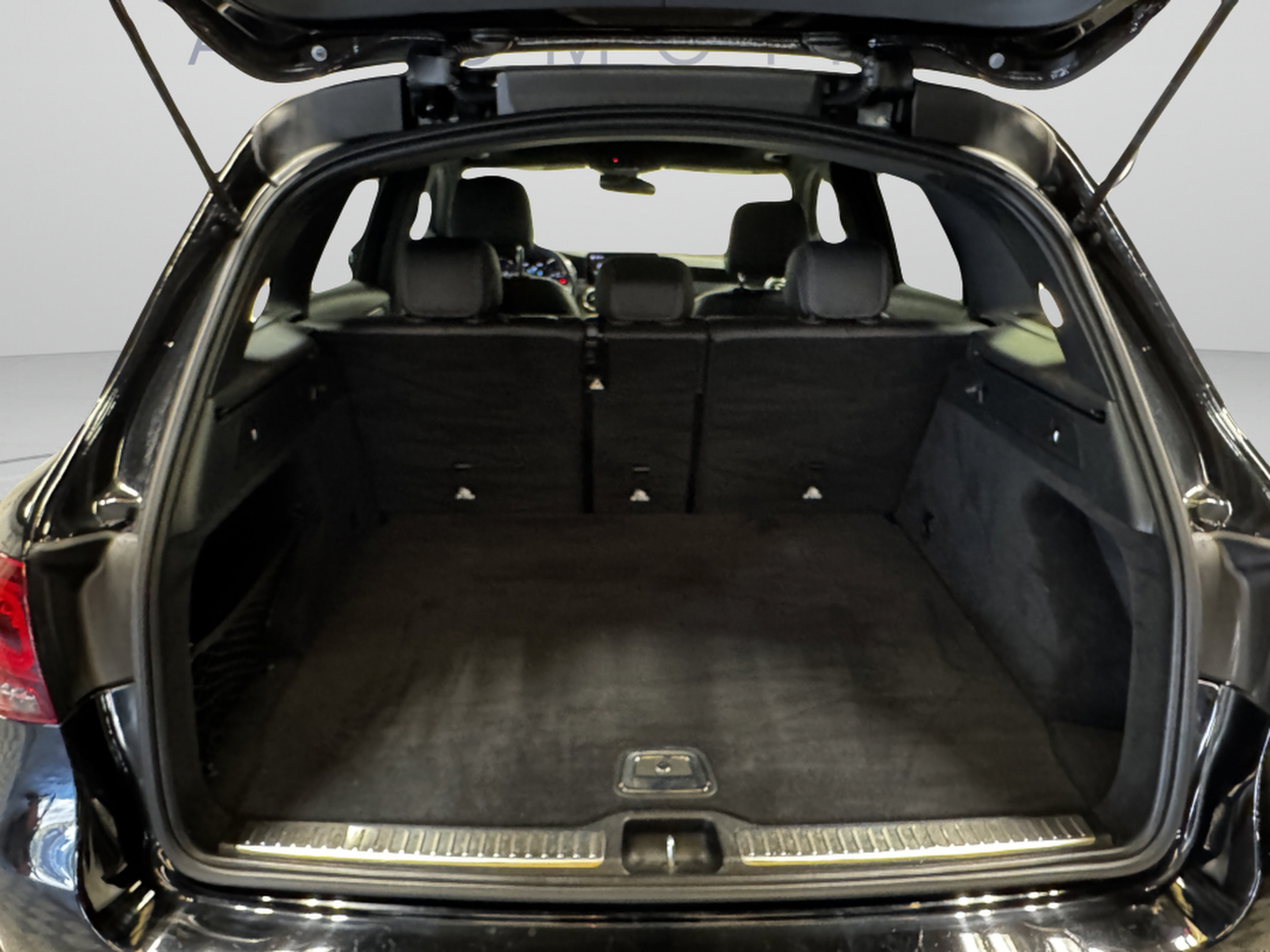 Used 2021 Mercedes-Benz GLC 300 image 39