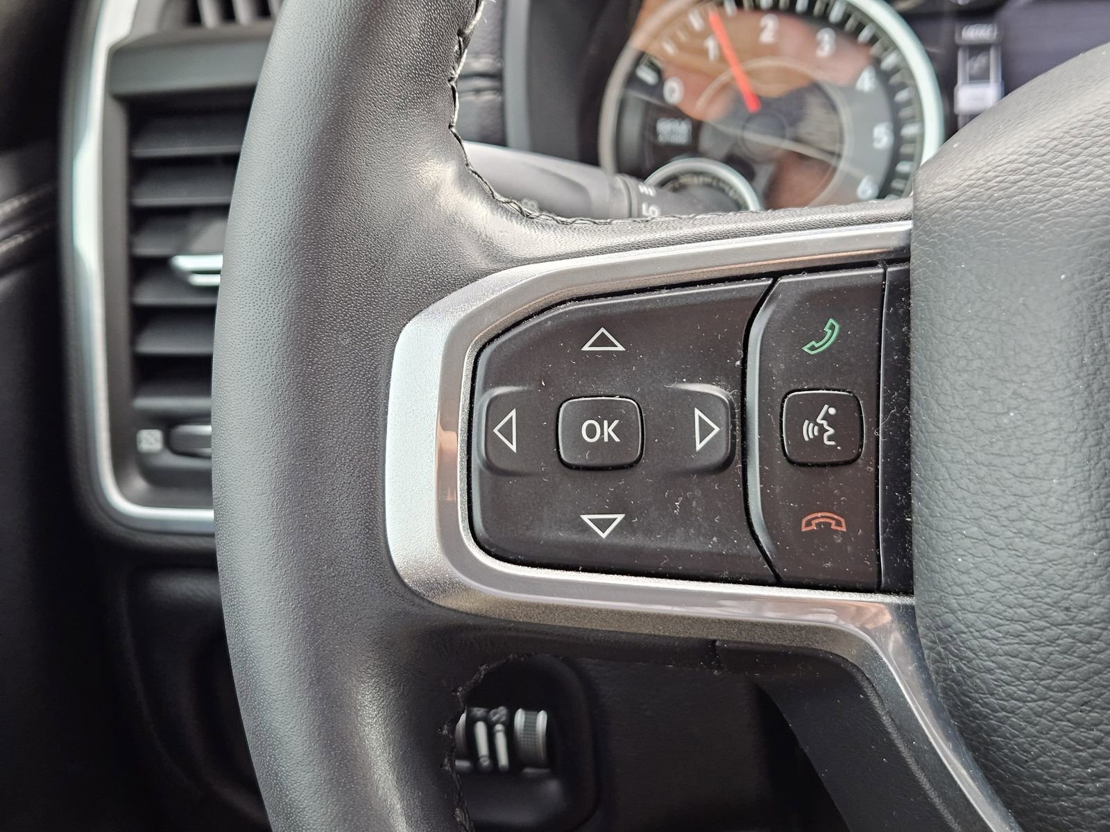 Used 2019 RAM 1500 Laramie image 27