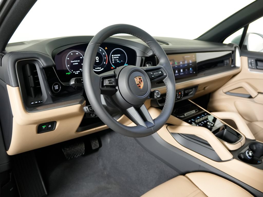 Certified 2026 Porsche Cayenne AWD/4WD image 4