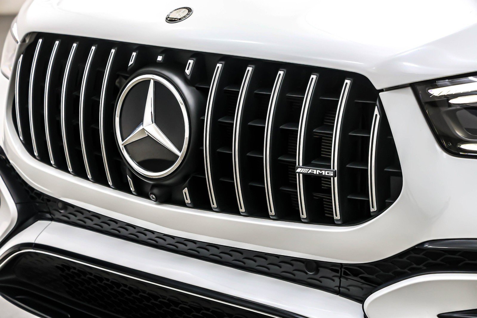 Used 2025 Mercedes-Benz GLE 53 AMG 4MATIC image 13