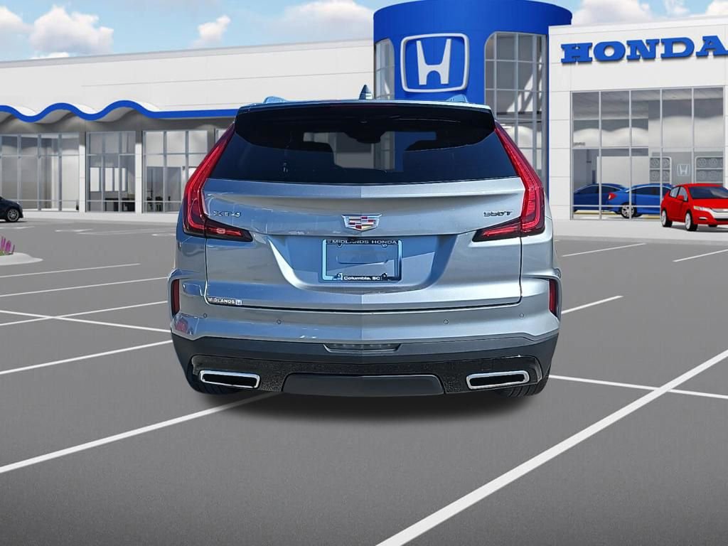 Used 2025 Cadillac XT4 Premium Luxury image 7