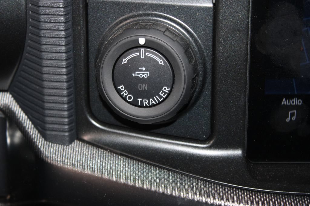 Used 2025 Ford F150 Raptor AWD/4WD image 30