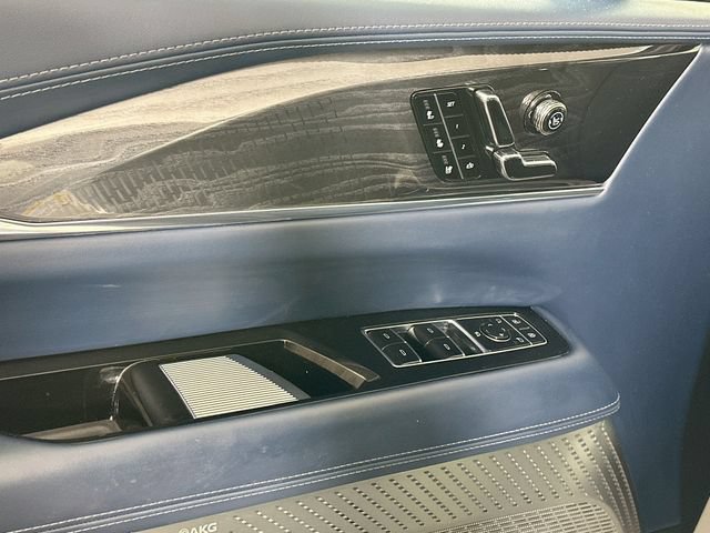 New 2025 Cadillac Escalade IQ Luxury 2 AWD/4WD image 22