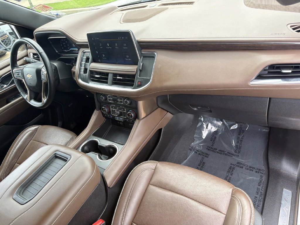 Used 2023 Chevrolet Suburban High Country w/ LPO, Illumination Package RWD image 16