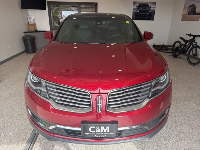 Used 2018 Lincoln MKX Reserve w/ Driver Assistance Package AWD/4WD image 2