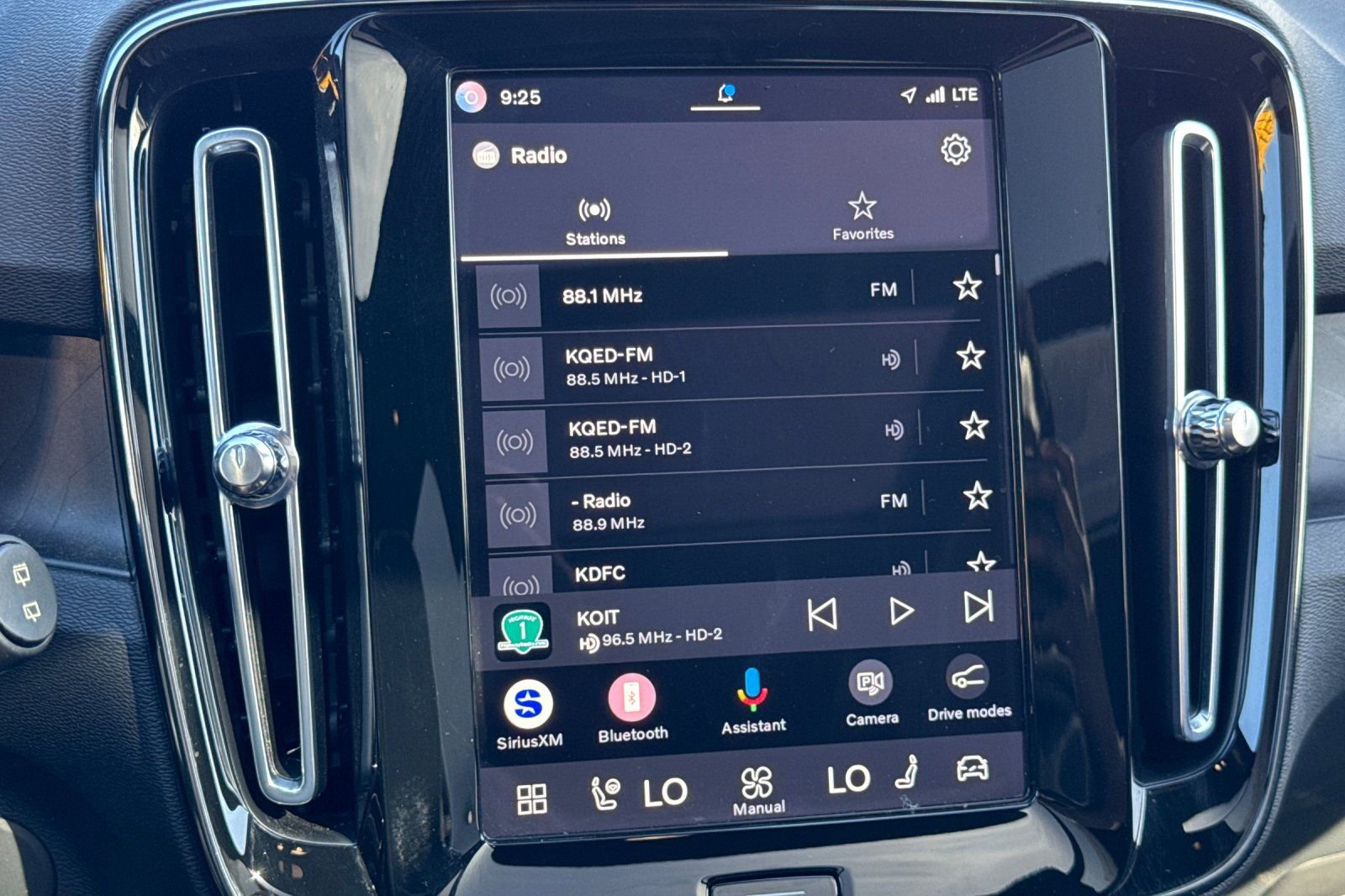 Certified 2023 Volvo XC40 Recharge Ultimate w/ Protection Package Premier AWD/4WD image 21