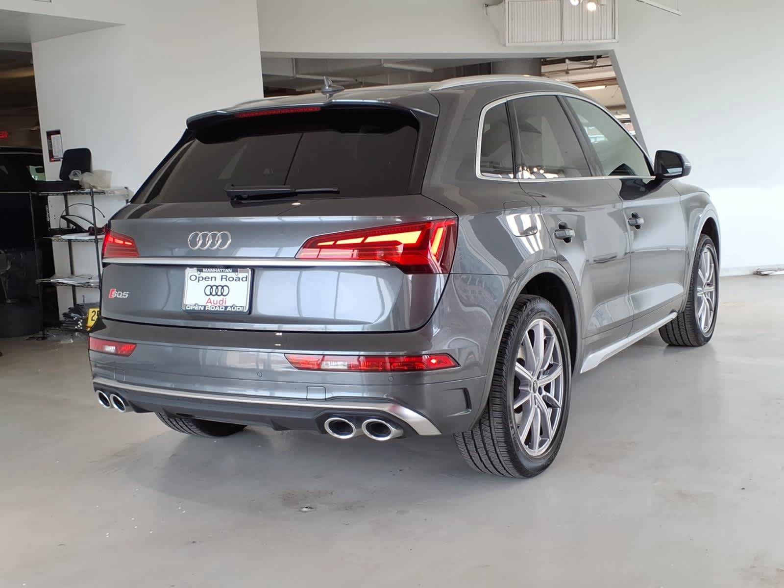 Used 2023 Audi SQ5 Premium w/ Convenience Package AWD/4WD image 4