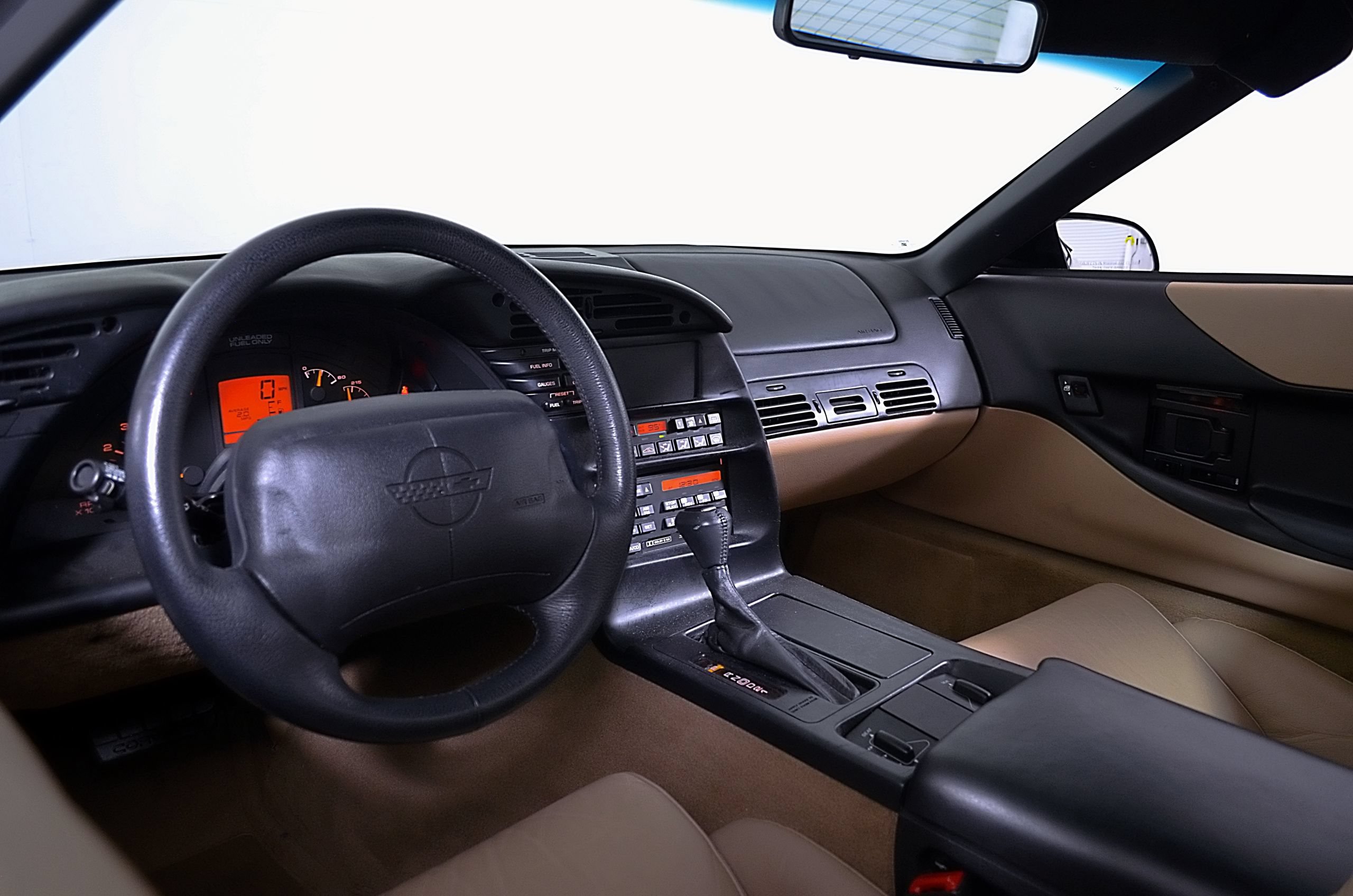 Used 1996 Chevrolet Corvette Coupe RWD image 19