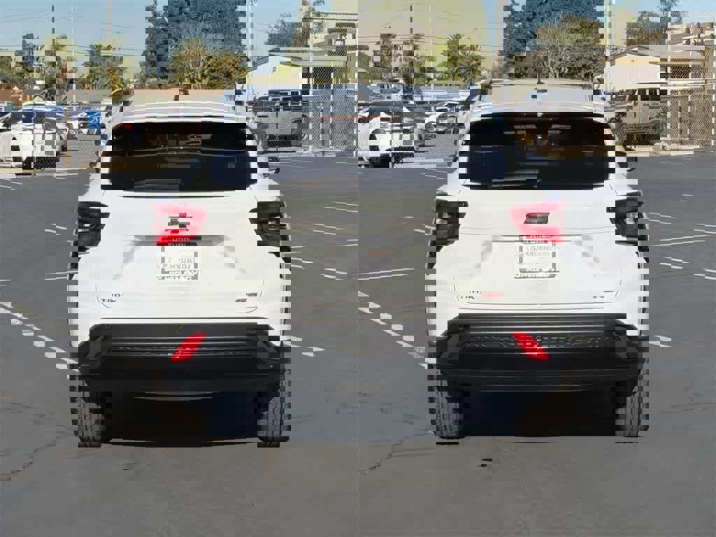 Used 2025 Chevrolet Trax RS w/ Sunroof Package image 5