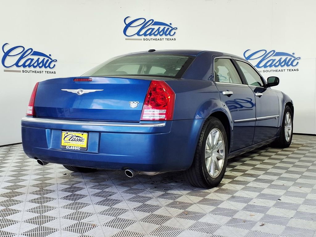 Used 2009 Chrysler 300 C image 6