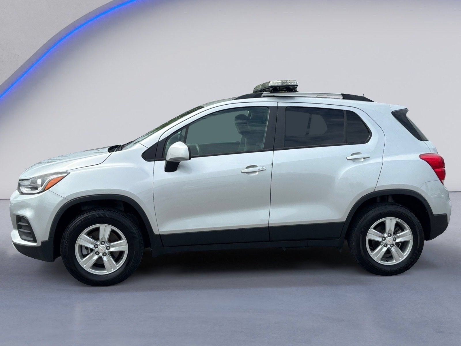 Used 2022 Chevrolet Trax LT w/ LT Convenience Package AWD/4WD image 8