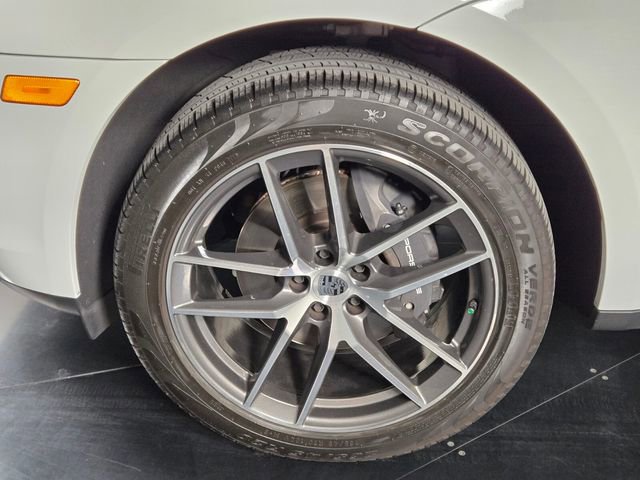 Used 2024 Porsche Macan image 12