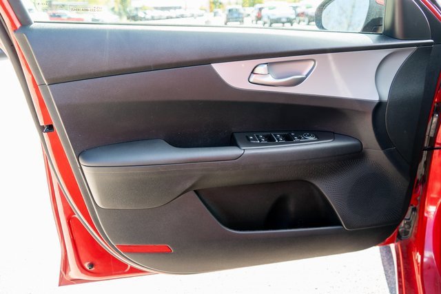 Used 2023 Kia Forte LXS w/ LXS Technology Package image 15