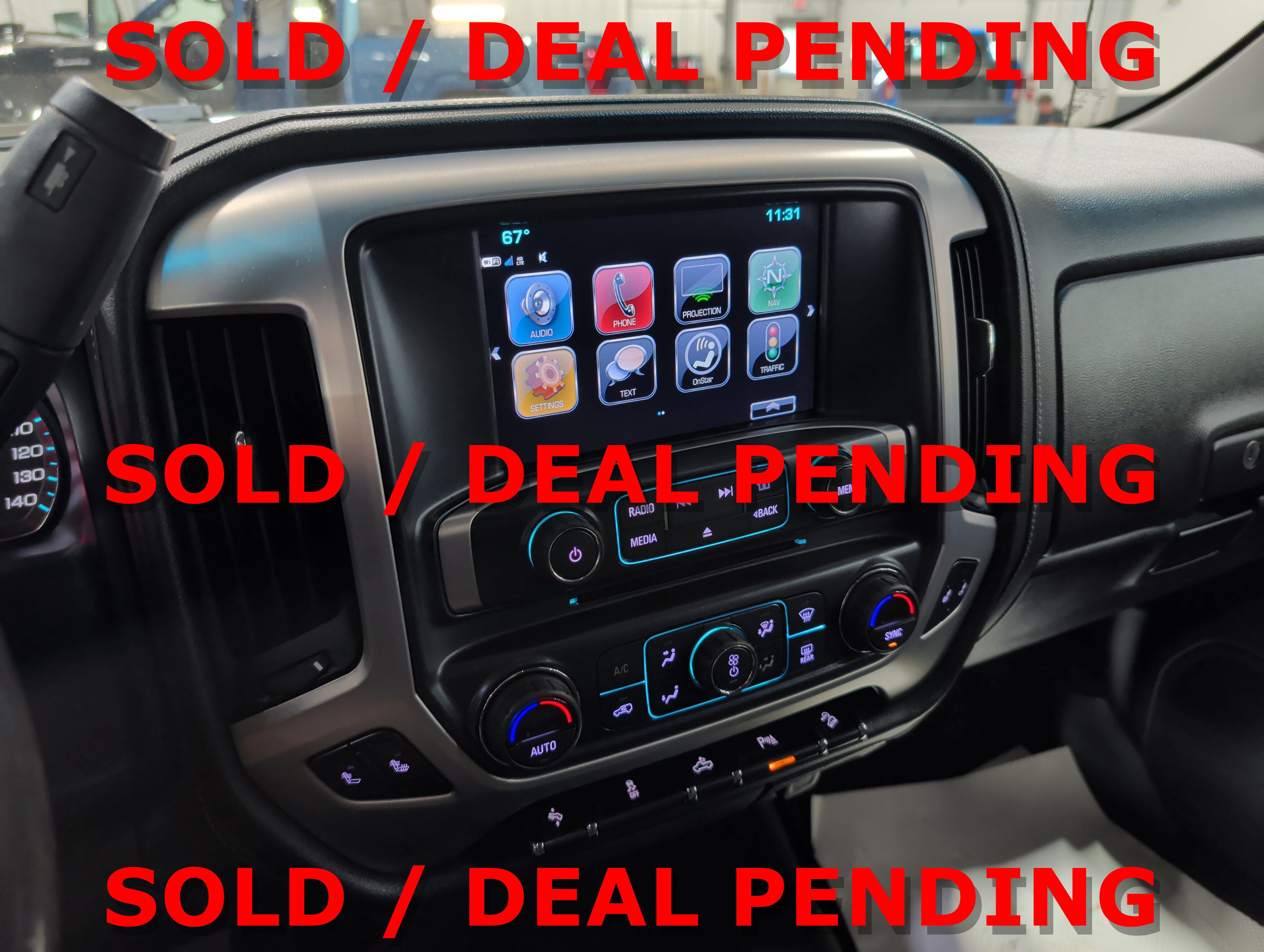 Used 2018 GMC Sierra 2500 SLE w/ HD SLE Preferred Plus Package AWD/4WD image 10