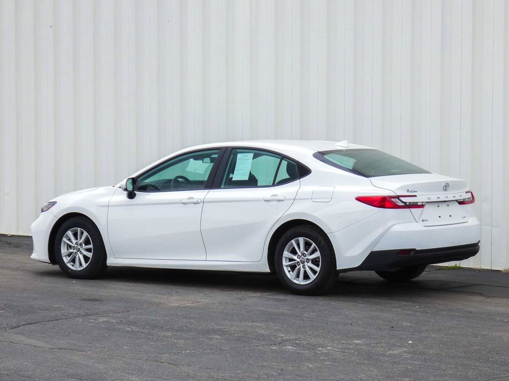 Used 2025 Toyota Camry LE FWD image 32