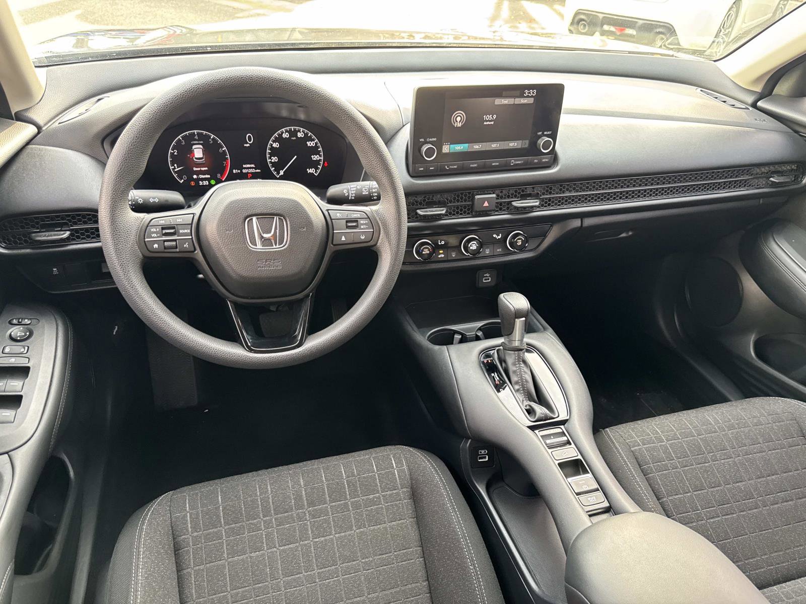 Used 2023 Honda HR-V LX image 9