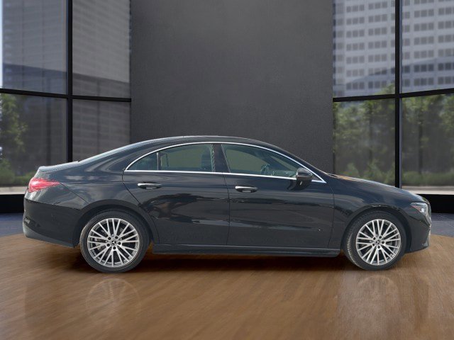 Used 2025 Mercedes-Benz CLA 250 image 17