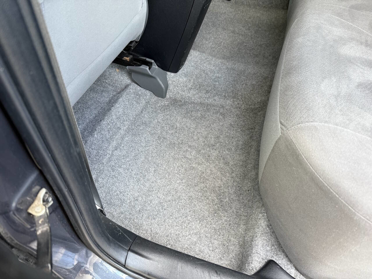 Used 2013 Toyota Prius Two FWD image 10