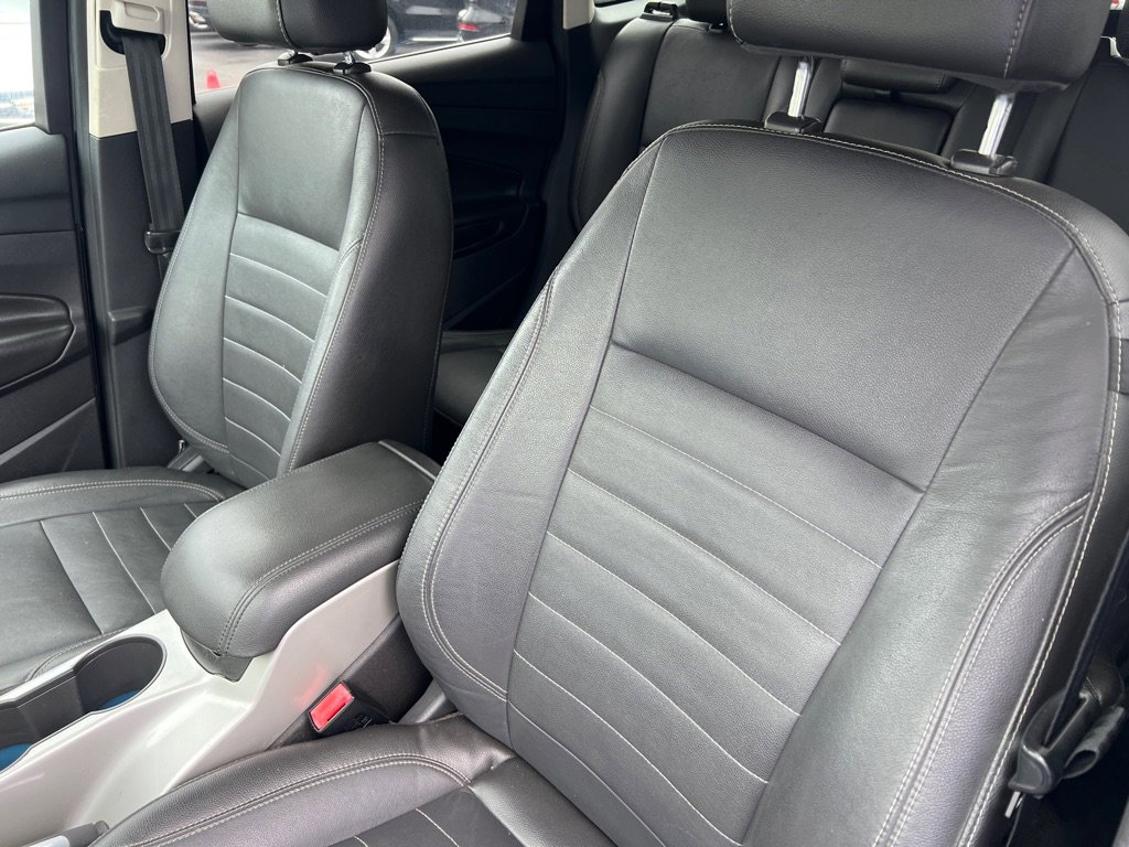 Used 2013 Ford Escape SEL image 18