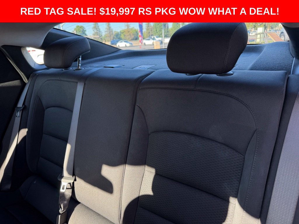 Used 2025 Chevrolet Malibu RS FWD image 11