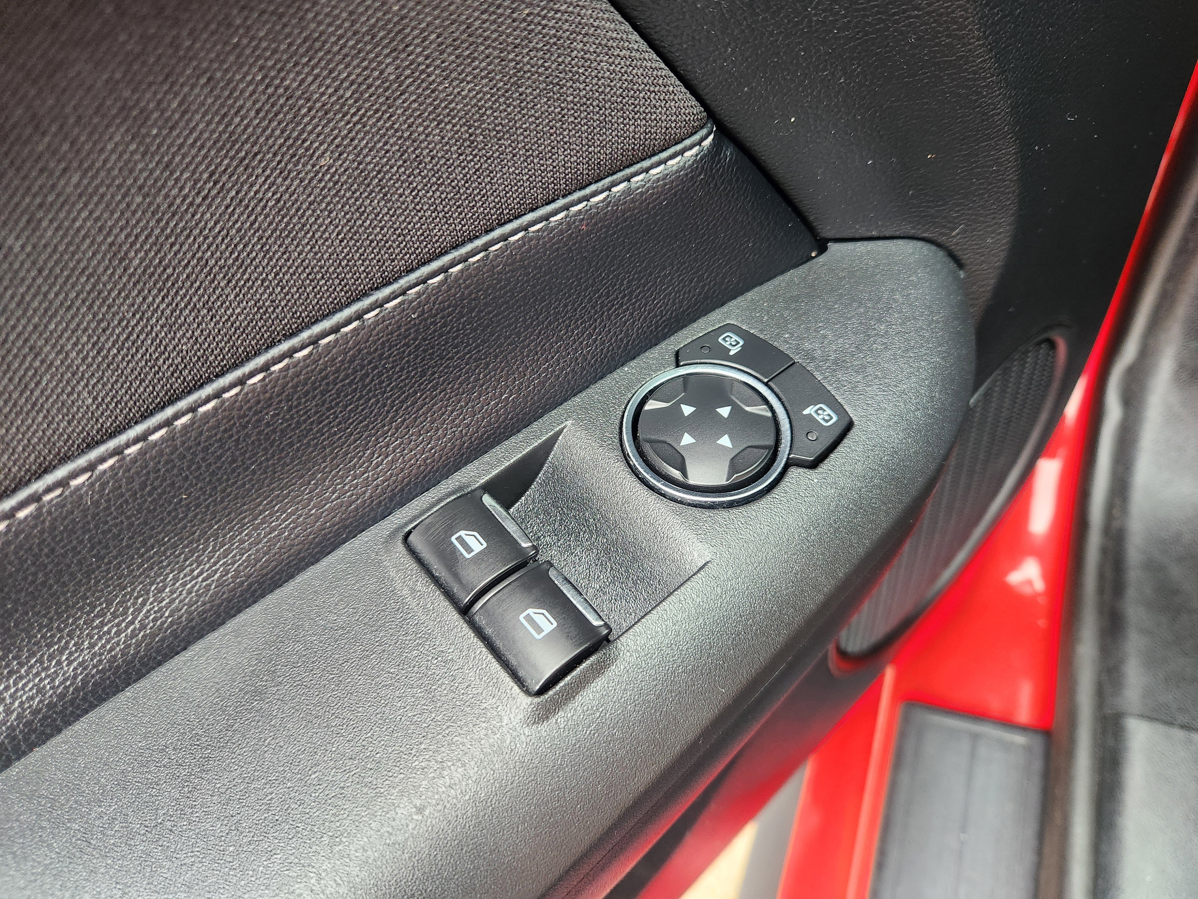 Used 2019 Ford Mustang Coupe RWD image 24