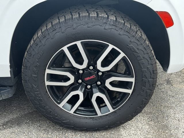 Used 2021 GMC Yukon AT4 w/ LPO, Illumination Package AWD/4WD image 9