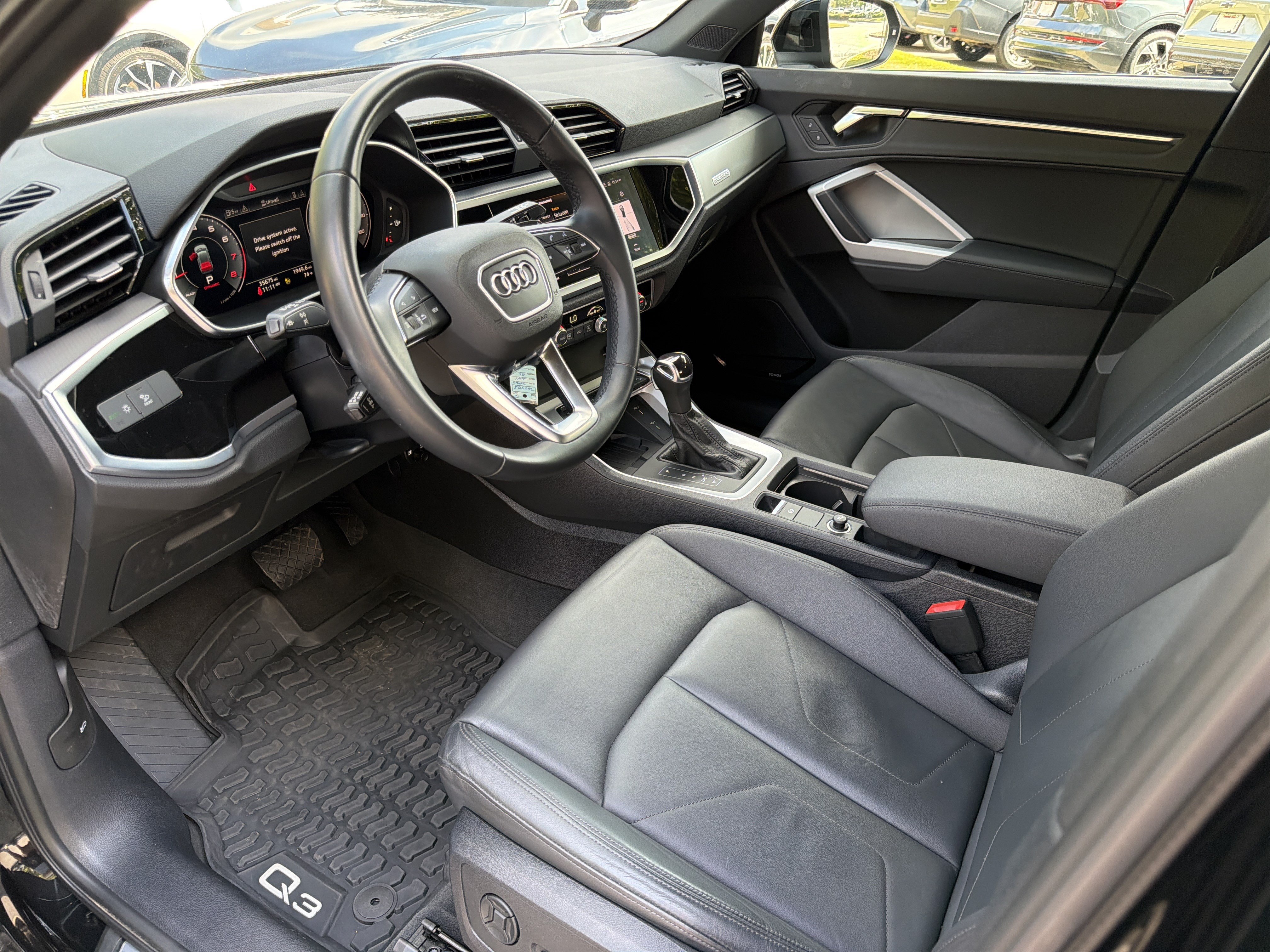 Used 2022 Audi Q3 2.0T Premium Plus w/ Premium Plus Package AWD/4WD image 9