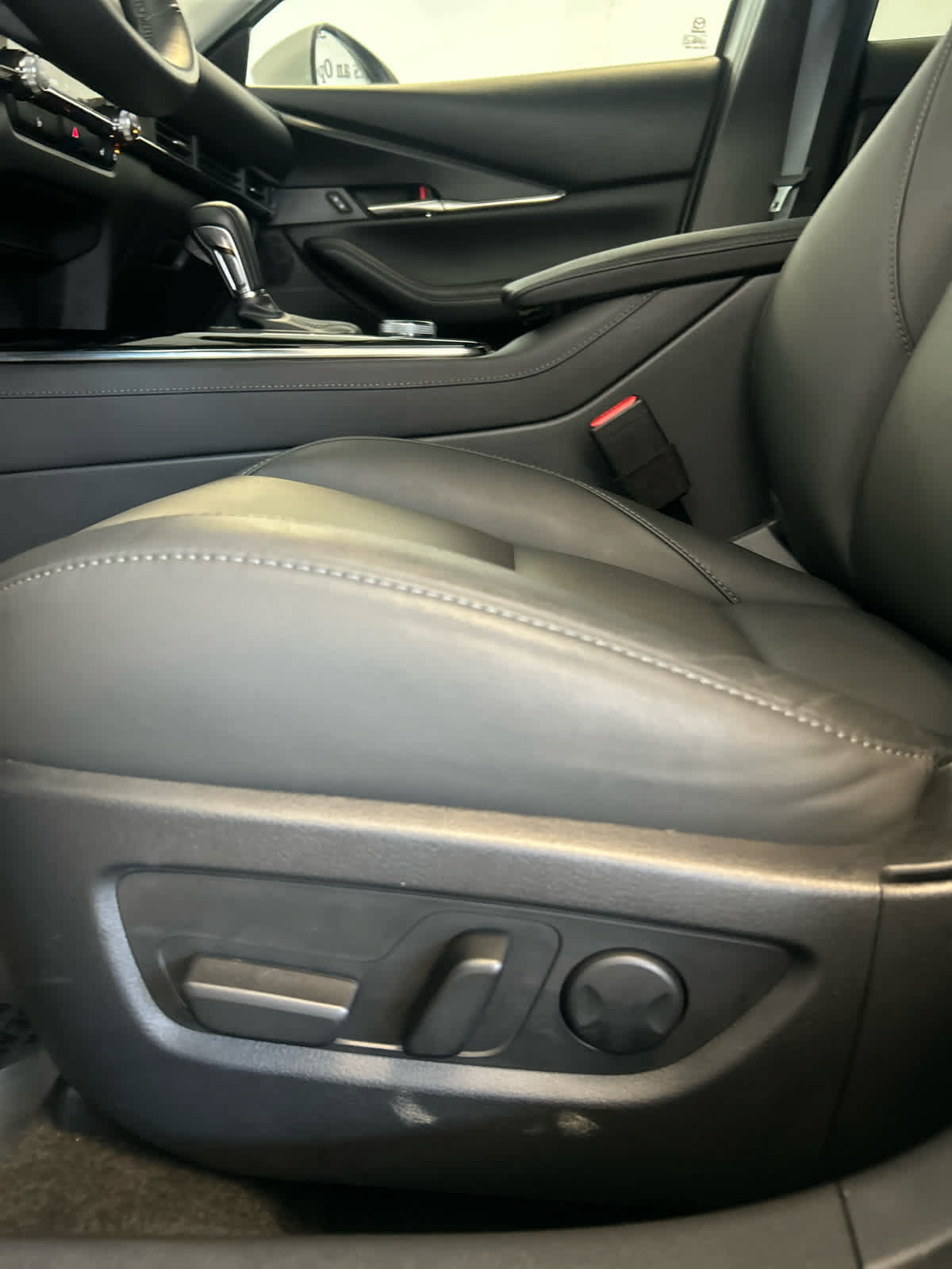 Certified 2024 MAZDA CX-30 AWD 2.5 S w/ Preferred Package image 27