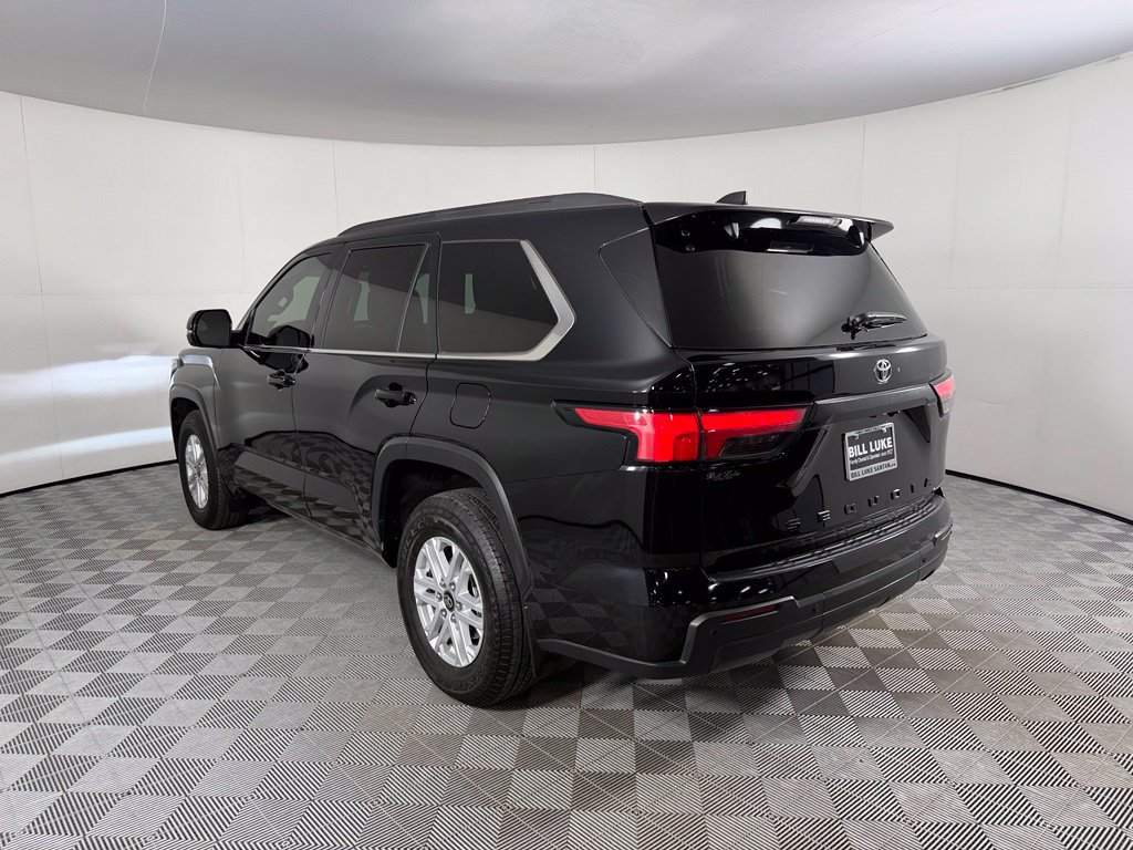 Used 2025 Toyota Sequoia 4WD image 7