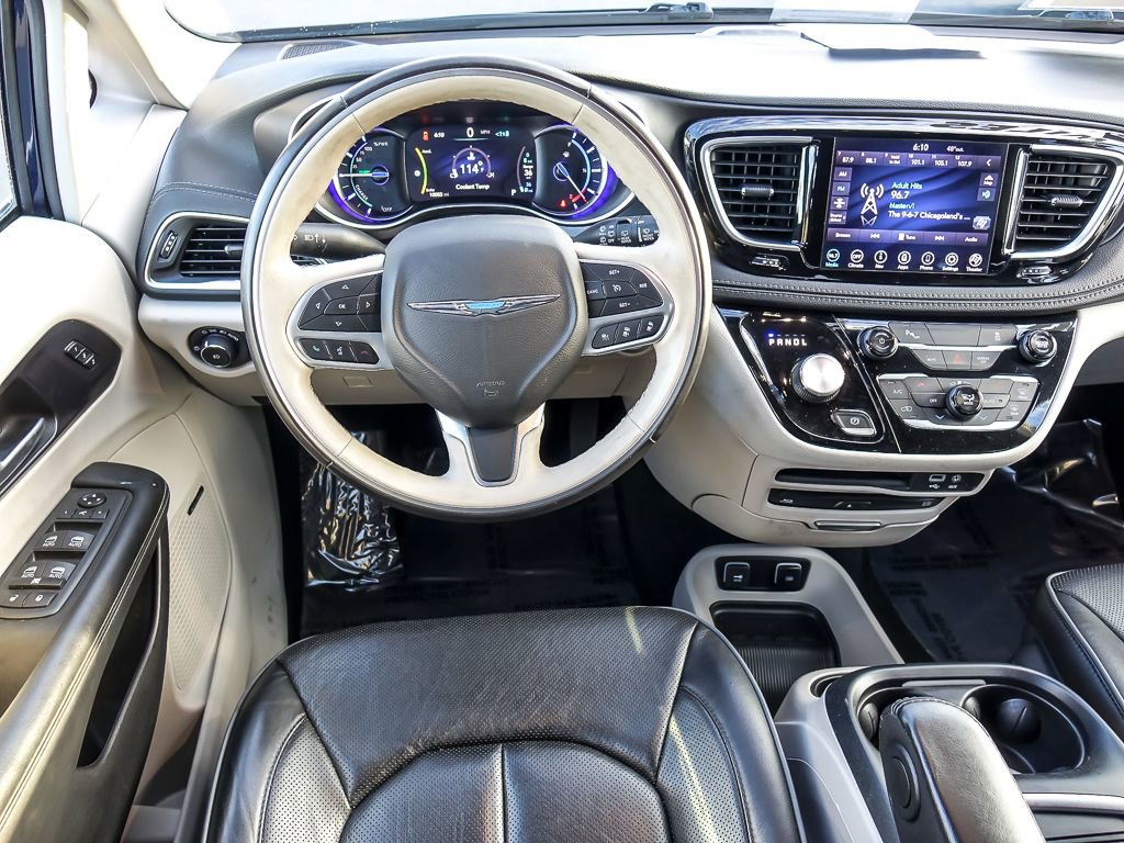 Used 2020 Chrysler Pacifica Limited FWD image 15