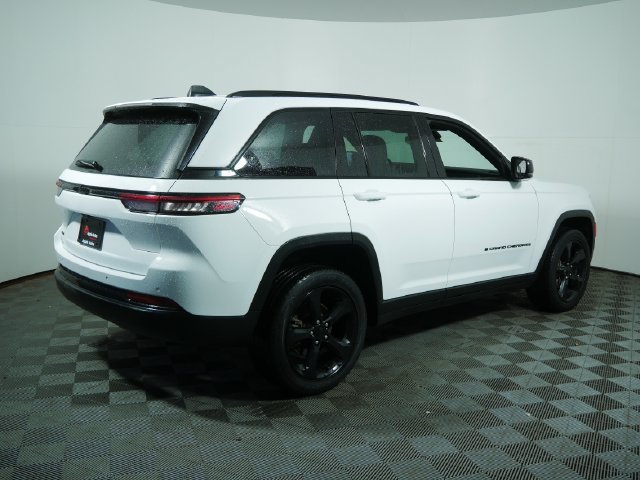 Certified 2023 Jeep Grand Cherokee Altitude AWD/4WD image 7