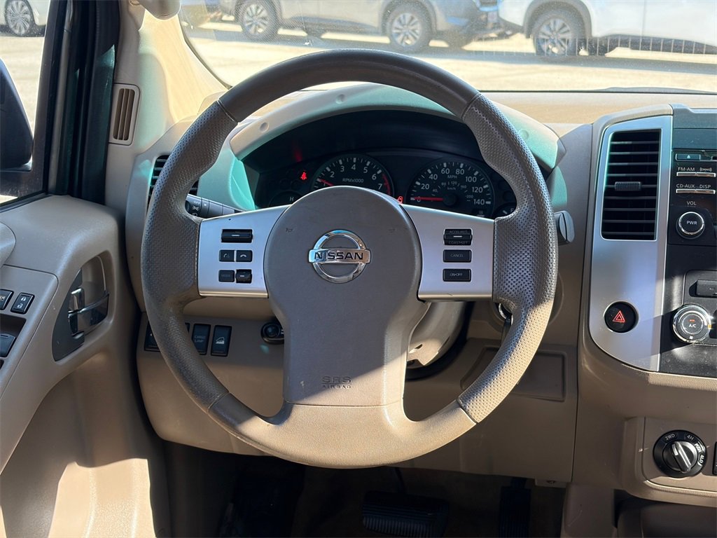 Used 2013 Nissan Frontier SV image 23