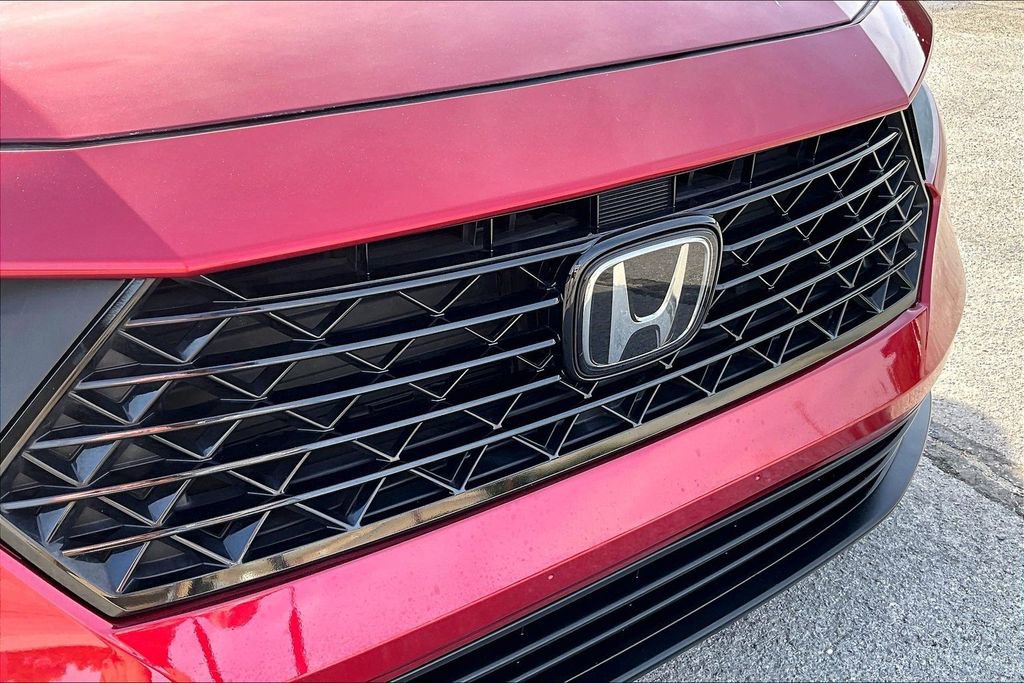 Used 2023 Honda Accord EX image 32