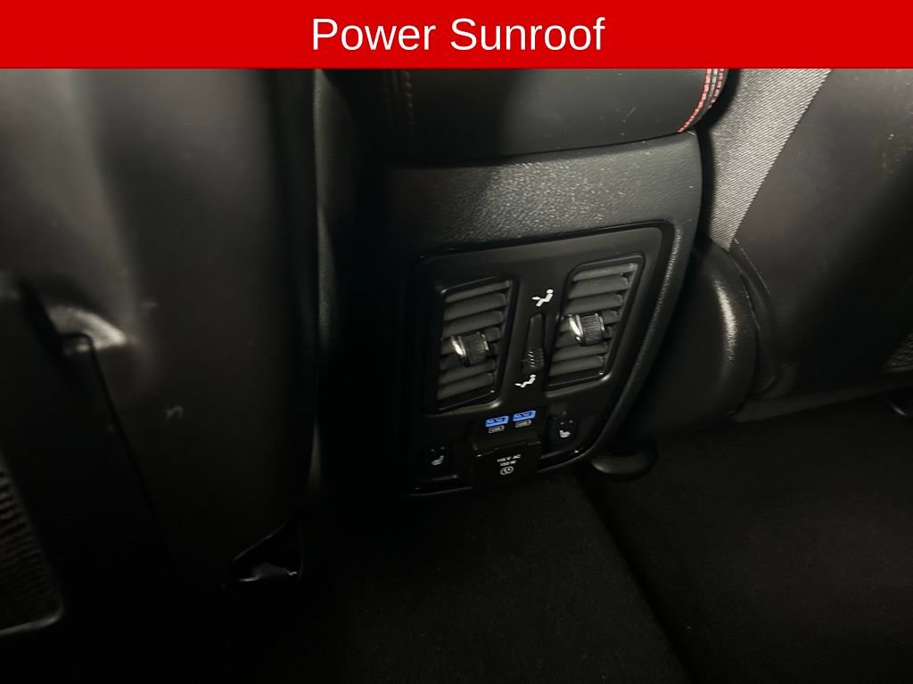 Used 2025 Dodge Durango GT AWD/4WD image 16