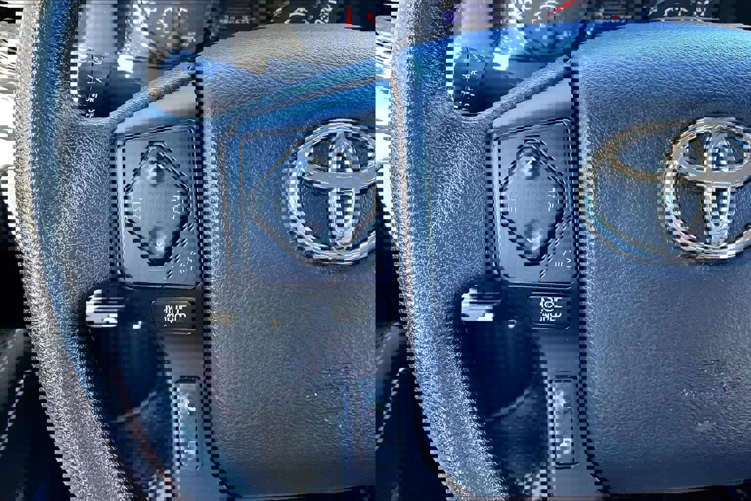 Certified 2018 Toyota Tacoma SR w/ SR Convenience Package image 23