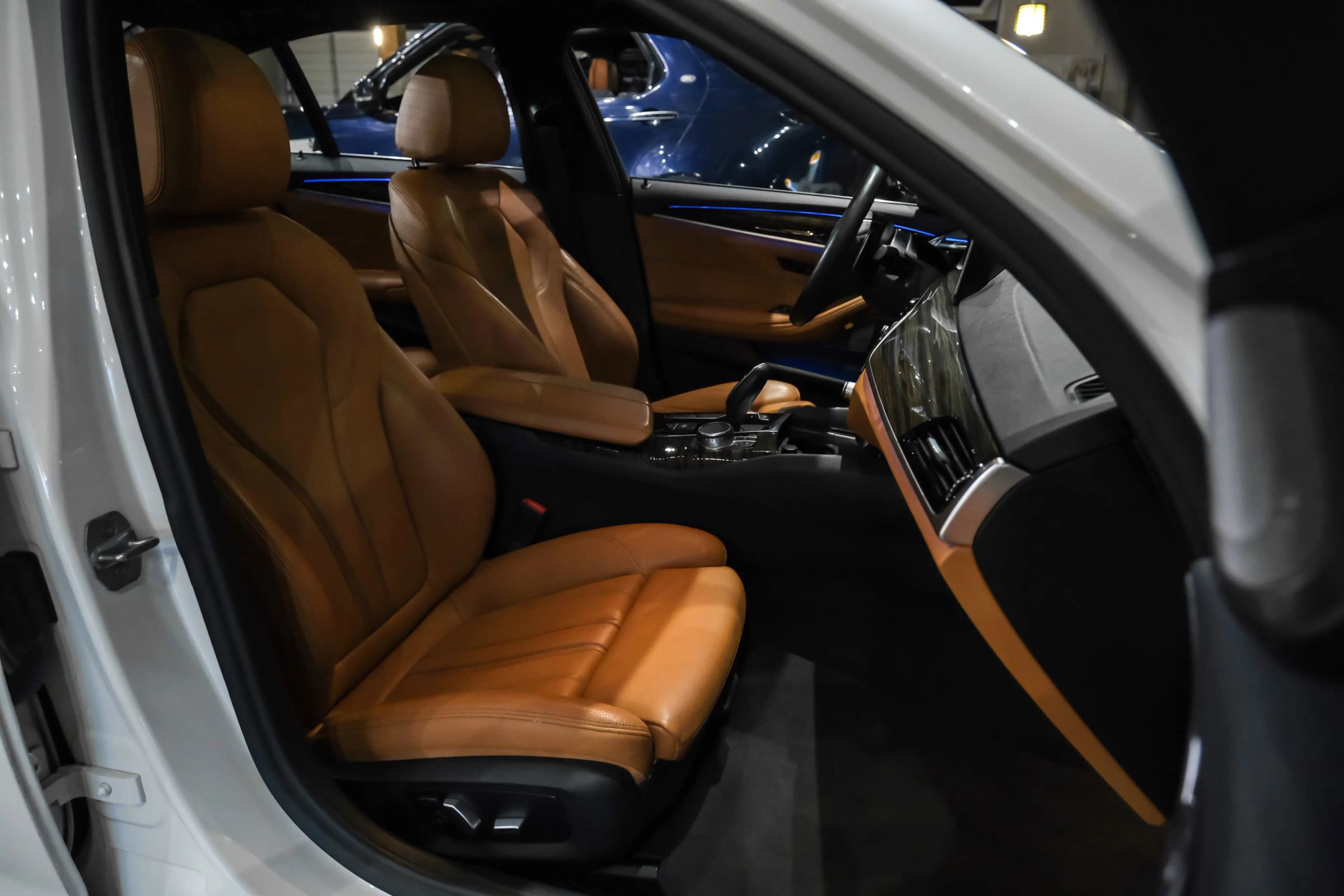 Used 2018 BMW 540i xDrive w/ Premium Package image 33