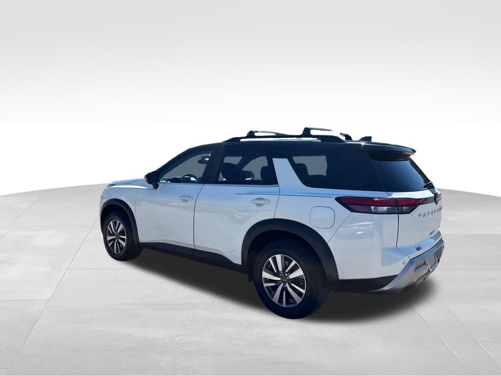 Used 2023 Nissan Pathfinder SL image 4