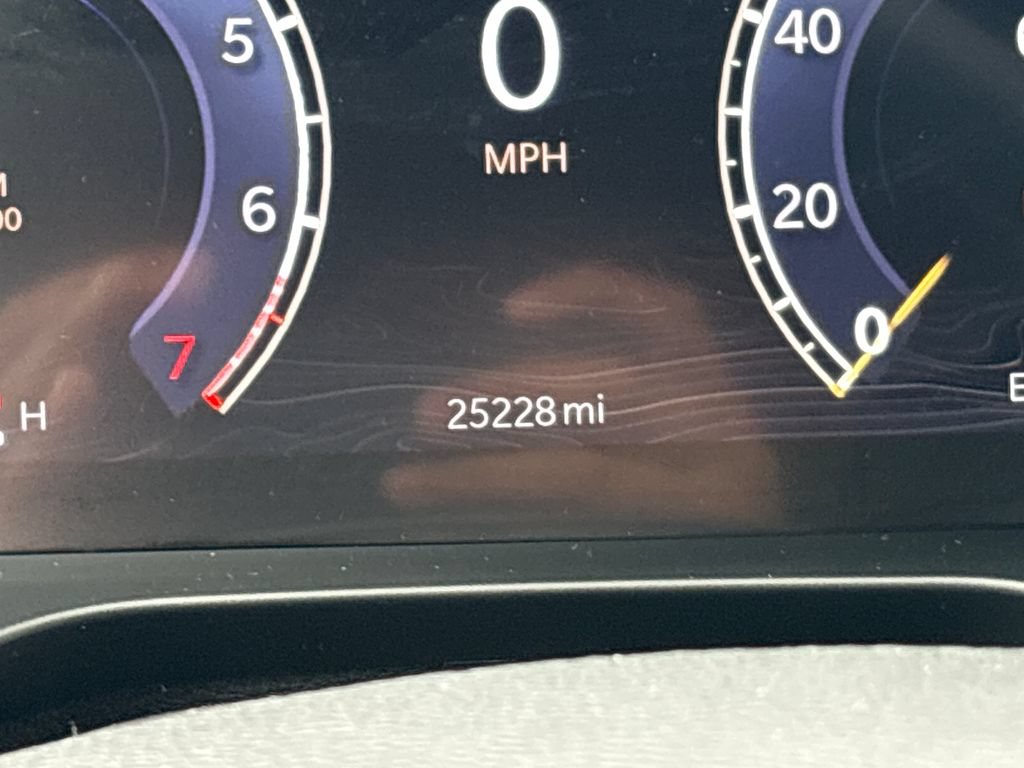 Used 2025 Jeep Grand Cherokee L Altitude AWD/4WD image 22
