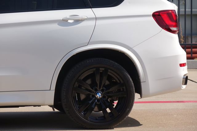 Used 2017 BMW X5 xDrive50i w/ Executive Package AWD/4WD image 15