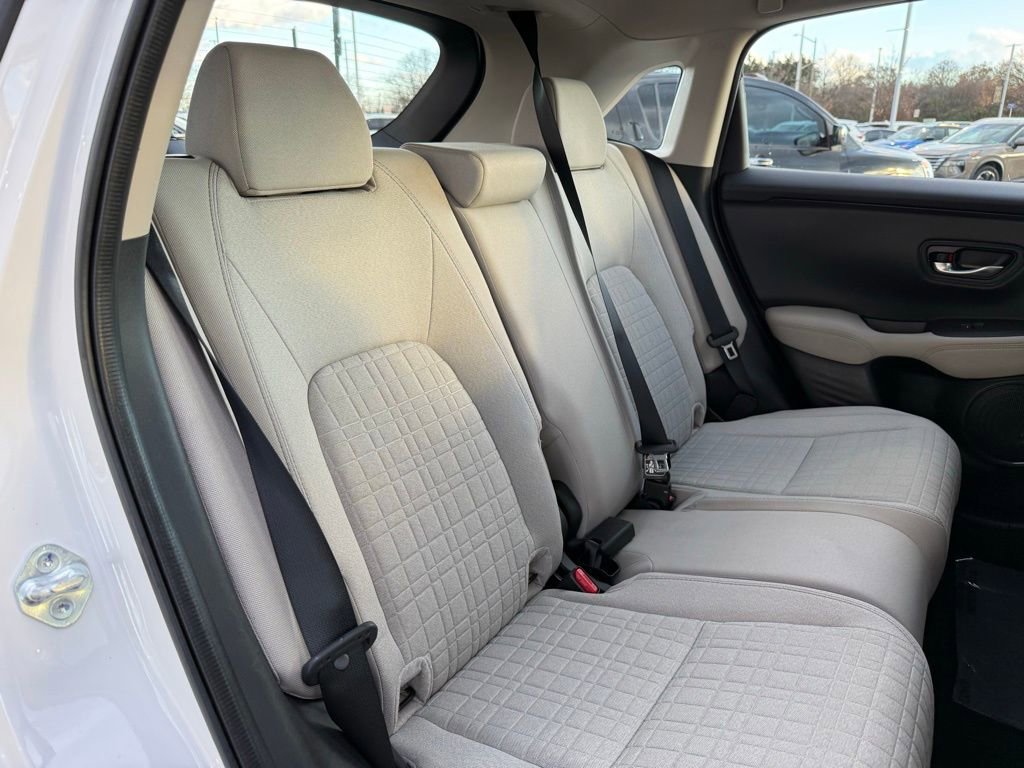 Used 2025 Honda HR-V LX image 28