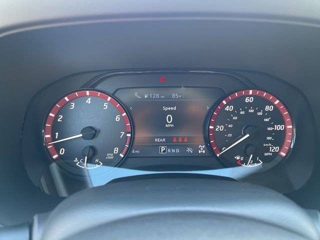 Used 2025 Nissan Frontier PRO-4X image 18