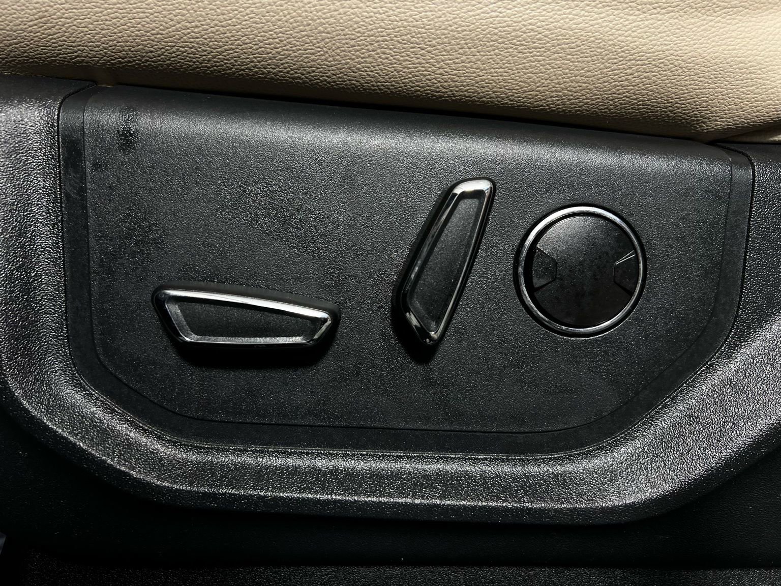 Used 2024 Ford Expedition Limited image 15