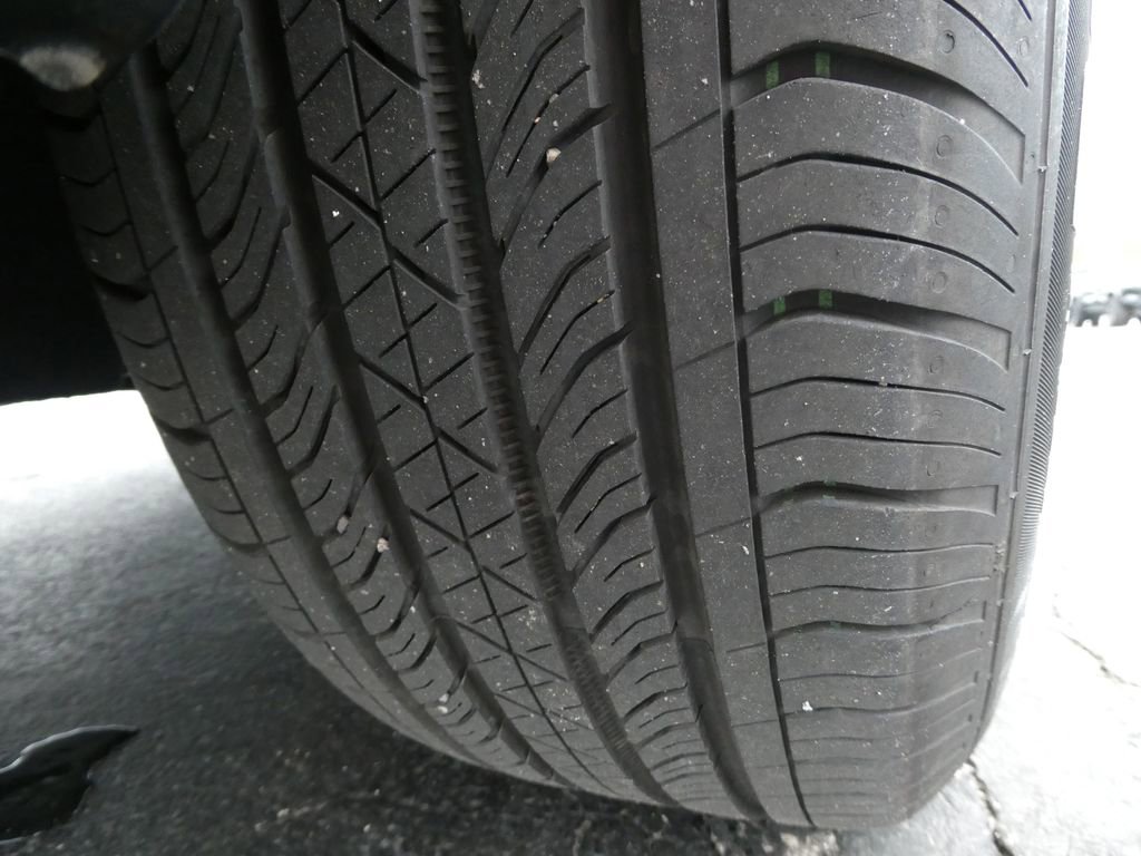 Certified 2025 Buick Envista Preferred FWD image 12